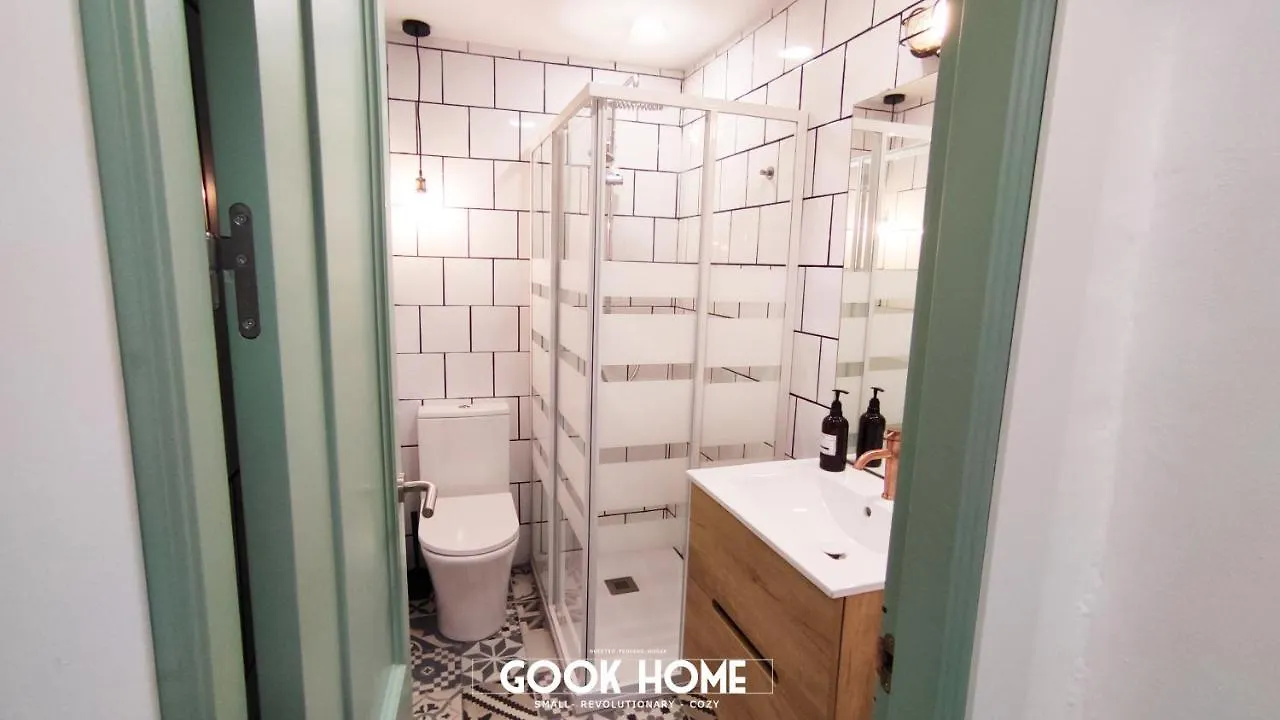 Gook Home Beach مالقة