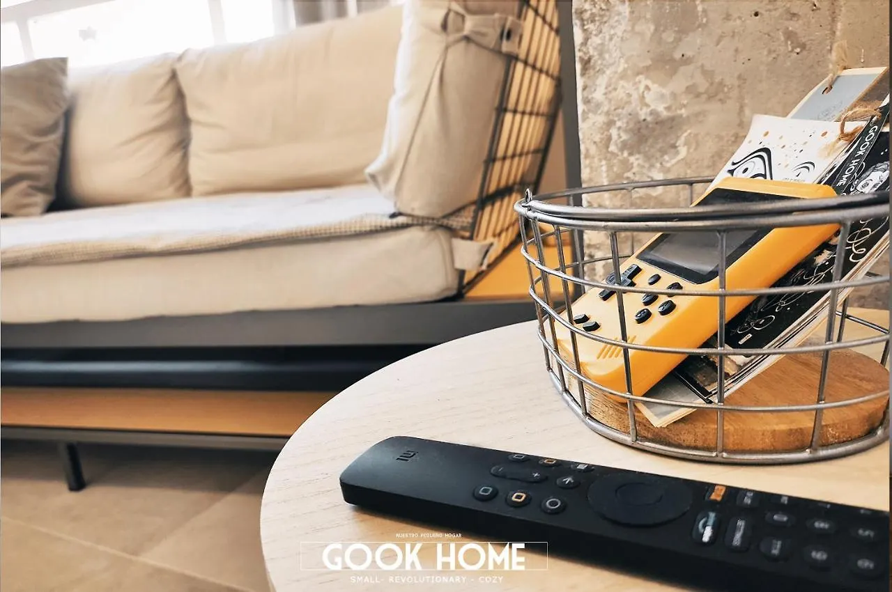 Gook Home Beach مالقة شقة