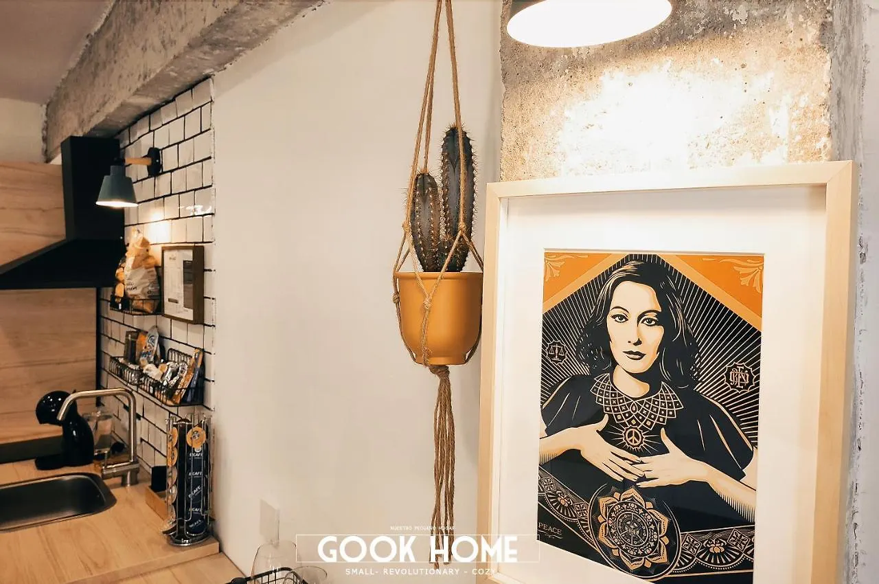 Gook Home Beach مالقة شقة